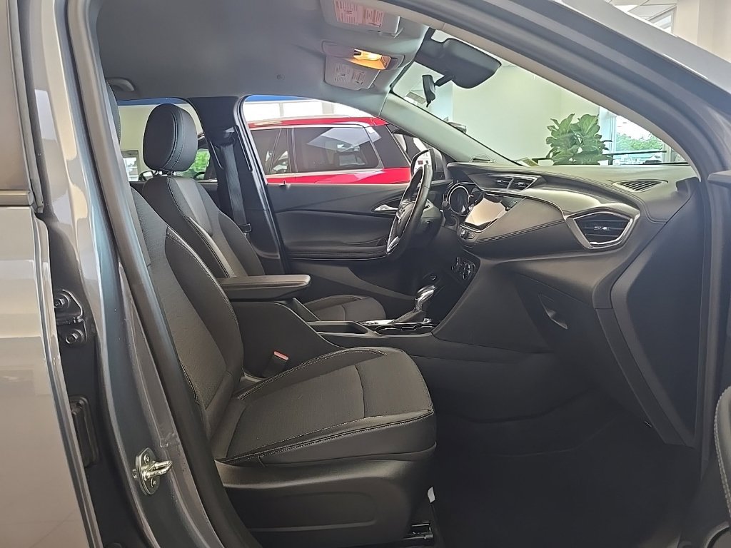 Used 2020 Buick Encore GX Select AWD/4WD image 43