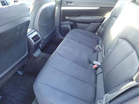 Used 2011 Subaru Outback 2.5i image 9