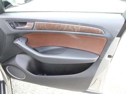 Used 2016 Audi Q5 2.0T Premium Plus w/ Technology Package image 23