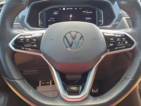 Used 2023 Volkswagen Tiguan SEL R-Line image 12