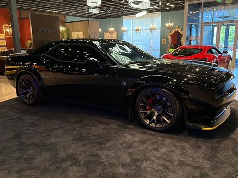 Used 2021 Dodge Challenger SRT Hellcat Redeye RWD image 8