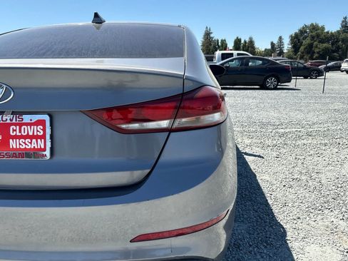 Used 2017 Hyundai Elantra SE FWD image 13