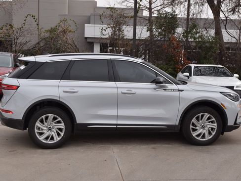 New 2026 Lincoln Corsair Premiere image 5