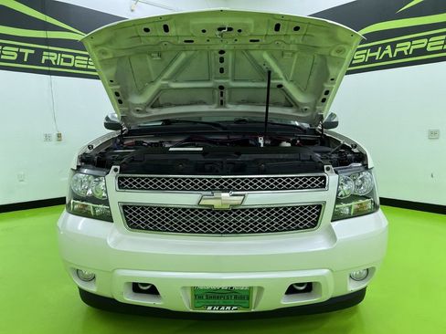 Used 2008 Chevrolet Tahoe LTZ w/ LTZ Preferred Equipment Group RWD image 4