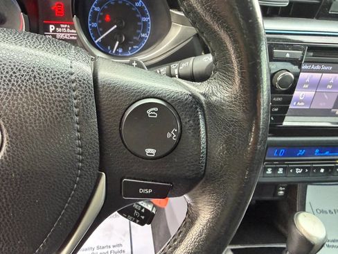 Used 2014 Toyota Corolla S FWD image 19