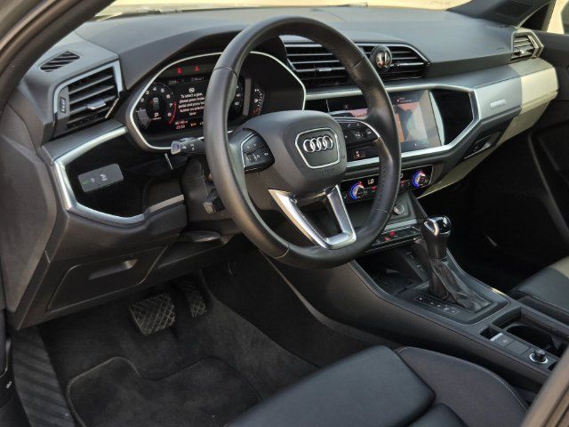 Used 2022 Audi Q3 2.0T Premium Plus w/ Premium Plus Package AWD/4WD image 30