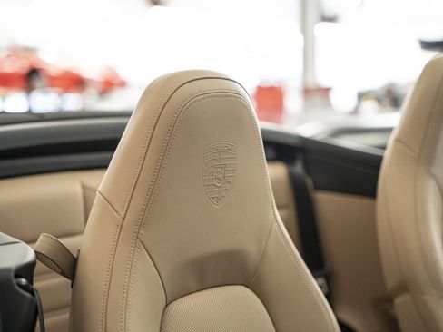 Used 2023 Porsche 911 Carrera 4S image 31