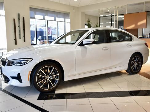 Used 2019 BMW 330i xDrive Sedan w/ Convenience Package image 3