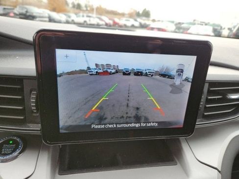 Used 2021 Ford Explorer XLT w/ Class III Trailer Tow Package image 13