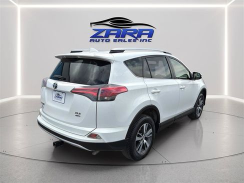 Used 2016 Toyota RAV4 XLE AWD/4WD image 7