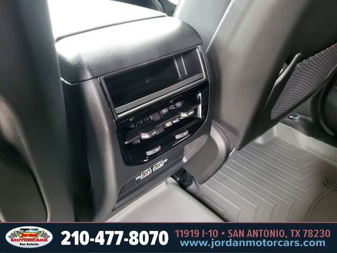 Used 2025 Jeep Grand Cherokee Laredo X RWD image 18