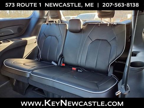 New 2026 Chrysler Pacifica Limited w/ S Appearance Package image 13