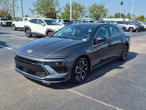 Used 2025 Hyundai Sonata SEL FWD image 7