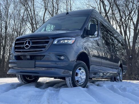 Used 2021 Mercedes-Benz Sprinter 3500 image 39