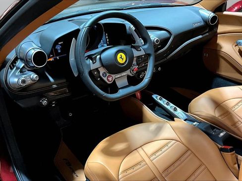 Used 2021 Ferrari F8 Tributo RWD image 15