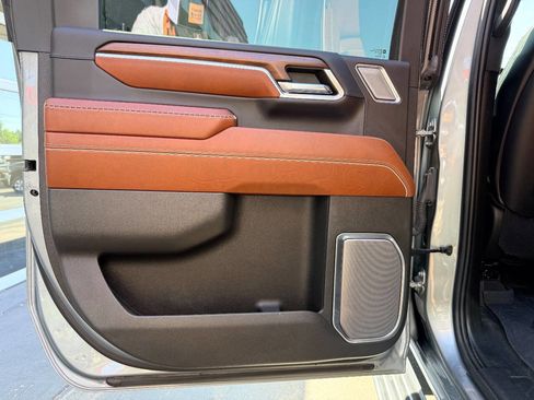 Used 2024 GMC Sierra 3500 Denali Ultimate image 37