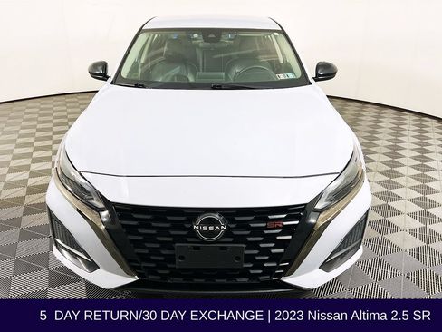 Used 2023 Nissan Altima 2.5 SR FWD image 3