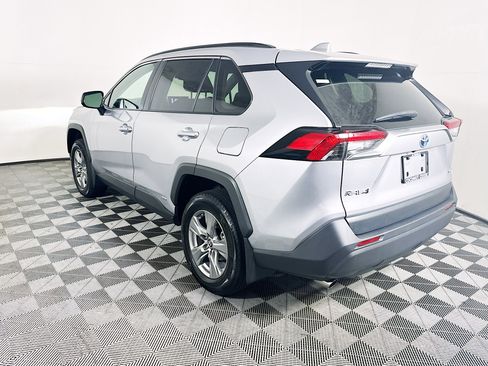Used 2024 Toyota RAV4 LE AWD/4WD image 5