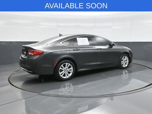 Used 2016 Chrysler 200 Limited w/ Anniversary Edition FWD image 7