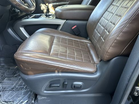 Used 2021 Nissan Titan Platinum Reserve w/ Moonroof Package AWD/4WD image 46