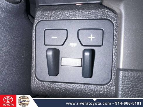 Certified 2024 Toyota Tacoma SR5 AWD/4WD image 26