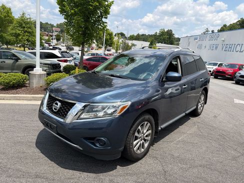 Used 2016 Nissan Pathfinder S AWD/4WD image 3