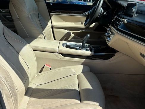 Used 2016 BMW 750i xDrive image 11