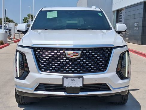 Used 2025 Cadillac Escalade ESV Premium Luxury RWD image 2