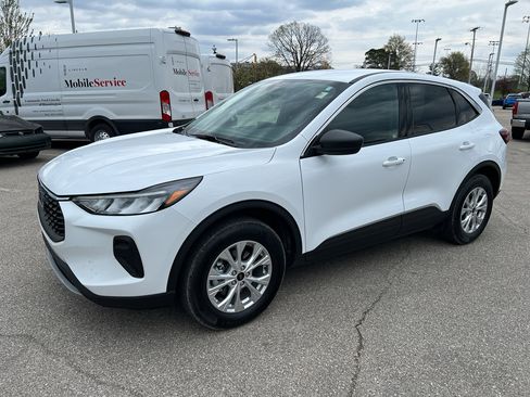 Used 2024 Ford Escape Active image 3