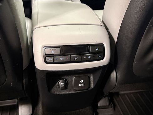 Used 2022 Hyundai Palisade SEL w/ Premium Package image 26