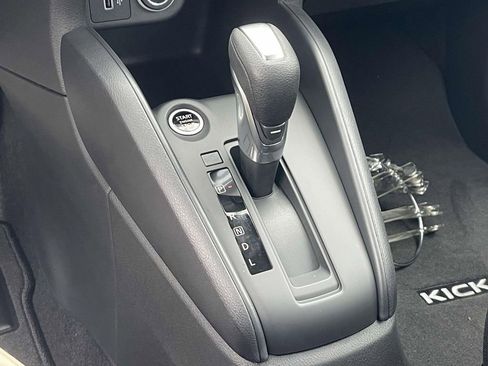 New 2025 Nissan Kicks Play S image 30