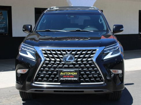 Used 2020 Lexus GX 460 Premium w/ Premium Package AWD/4WD image 2