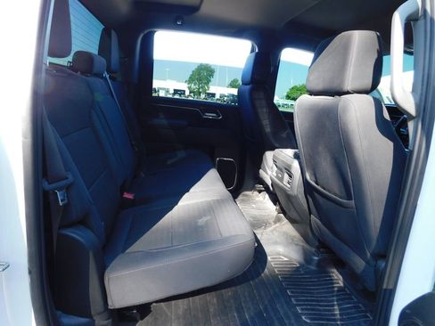 Used 2024 Chevrolet Silverado 2500 LT w/ Convenience Package AWD/4WD image 5