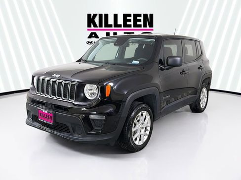 Used 2023 Jeep Renegade Latitude AWD/4WD image 3