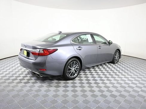 Used 2016 Lexus ES 350 w/ Navigation System Package FWD image 6