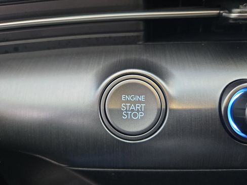 Used 2024 Hyundai Kona Limited image 16