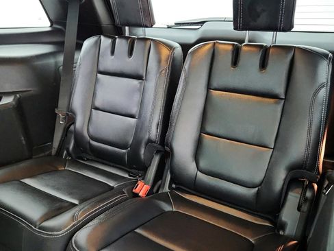 Used 2016 Ford Explorer Limited w/ Equipment Group 301A FWD image 34