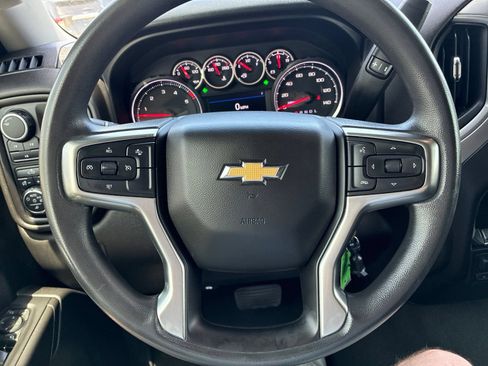 Used 2022 Chevrolet Silverado 2500 Custom w/ Custom Value Package AWD/4WD image 20
