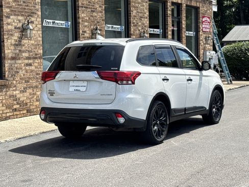 Used 2019 Mitsubishi Outlander LE AWD/4WD image 5