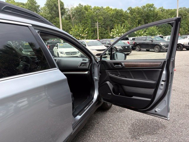 Used 2019 Subaru Outback 2.5i Limited AWD/4WD image 30