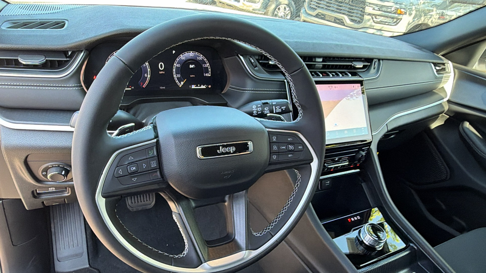 New 2027 Jeep Grand Cherokee Laredo RWD image 22