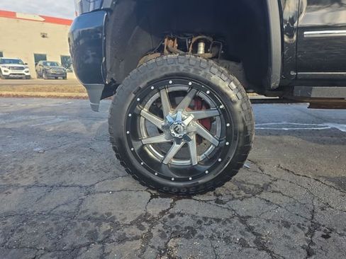 Used 2015 GMC Sierra 2500 Denali AWD/4WD image 25