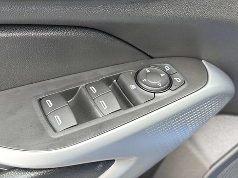 Used 2024 Chevrolet Trax RS w/ Driver Confidence Package FWD image 16