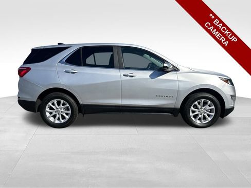 Used 2021 Chevrolet Equinox LT w/ Driver Convenience Package image 9