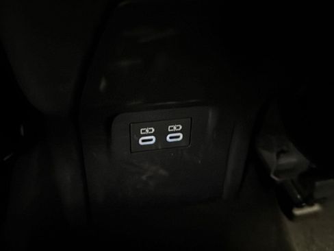 Used 2024 Toyota Prius XLE AWD/4WD image 24