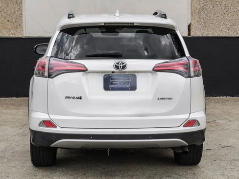 Used 2017 Toyota RAV4 Limited FWD image 9