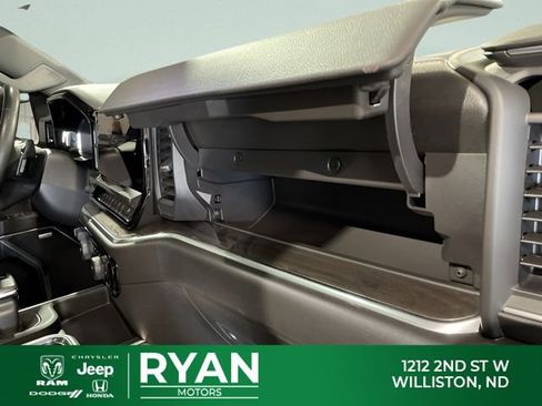 Used 2023 Chevrolet Silverado 1500 LTZ AWD/4WD image 34