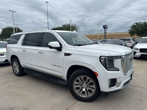Used 2023 GMC Yukon XL Denali RWD image 3