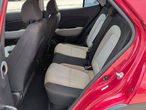 Used 2020 Hyundai Venue SEL FWD image 21