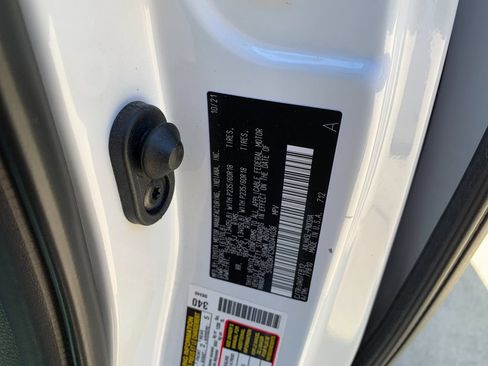 Used 2022 Toyota Sienna XSE w/ XSE Plus Package image 38